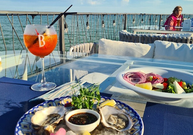 Кафе и рестораны в Одессе с красивым видом на море: часть вторая 