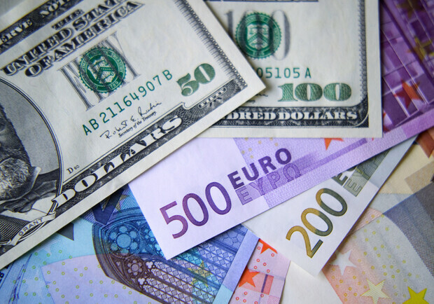 Курс валют в Україні 28 травня 2024 року: скільки коштує долар і євро. 