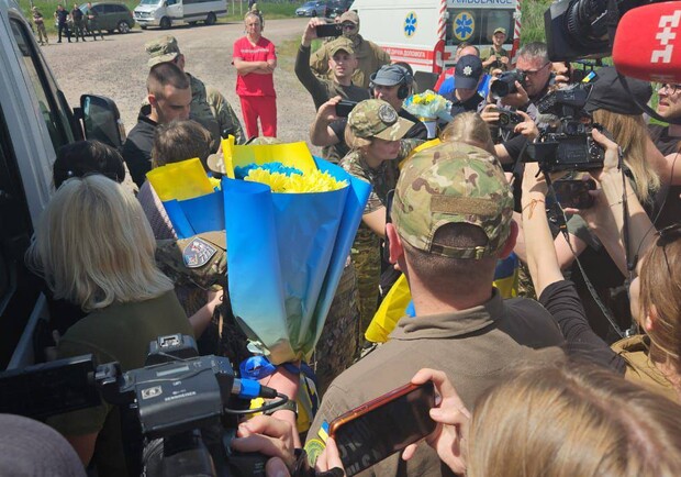 З російського полону повернулися кілька мешканців Харкова та області. 