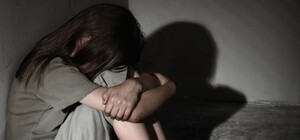 Обіцяв підвезти додому та пригощав морозивом: в Одеській області чоловік зґвалтував 14-річну дівчинку