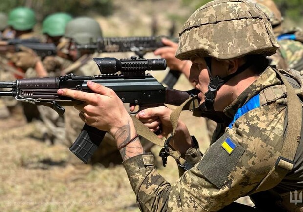 РФ посилила обстріл українських позицій на Харківському напрямку і готується до штурму - ОТУ "Харків". 