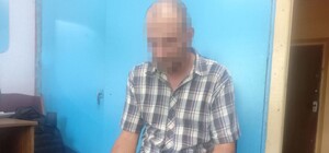 Гвалтував та знімав порнографію: у Дніпропетровській області вітчим розбещував падчірок і сина