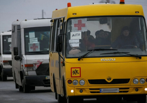 У частині Куп'янського району примусово евакуювали сім'ї з дітьми. 