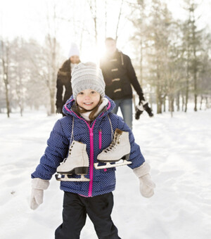 Где в Днепре можно прокатиться на коньках в 2024 году: график работы и цены