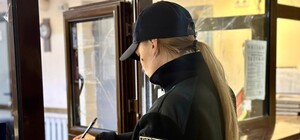 Знищила квартиру, яку сама ж продала: в Одесі судитимуть палійку