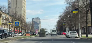 В Запорожье появился еще один повышенный пешеходный переход по центральному проспекту