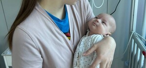 Киевские врачи провели трансплантацию костного мозга 4-месячному малышу