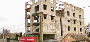 В Днепре снесли незаконную многоэтажку, снос которой добивались более 10 лет
