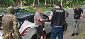 В Одесі чоловік хотів за 40 тисяч доларів купити військові розробки Міноборони