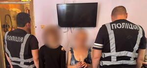 В Одесі 13-річна дівчинка та її мати знищили військовий евакуаційний автомобіль 