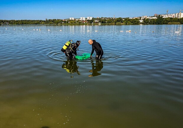 В Харькове на Журавлевке утонул ребенок. Фото: ГСЧС