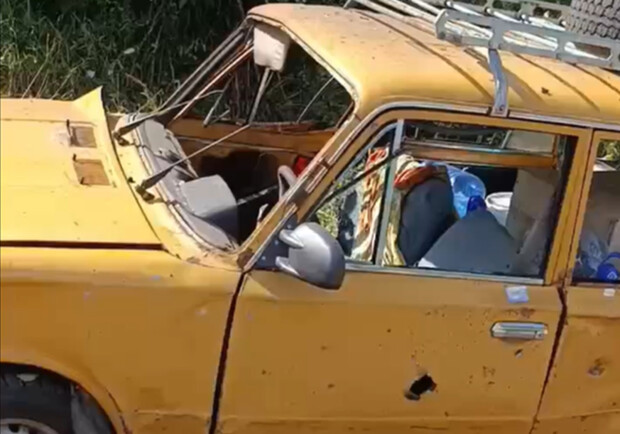 Под Харьковом российский FPV-дрон ударил по автомобилю с семьей: погиб мужчина. 