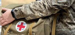 Женщин с медицинским образованием автоматически поставят на военный учет, — Кабмин