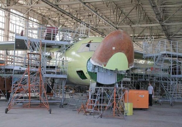 В 2011 году Харьковский авиазавод получит крупную субвенцию из государственного бюджета. Фото с сайта ХОГА.