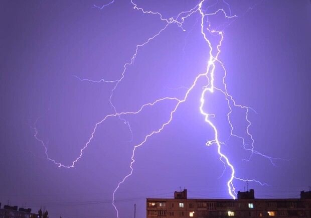 На Харьков и область надвигается гроза: объявлен желтый уровень опасности. Фото: Константин Климовец