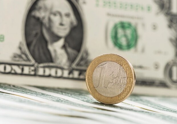 Курс валют в Україні 7 серпня 2025 року: скільки коштує долар та євро. Фото: pixabay.com 