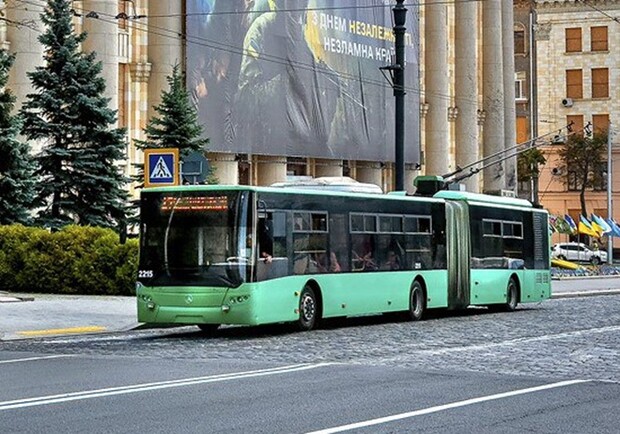 На время праздников в Харькове пустили дополнительный троллейбусный маршрут №17. 