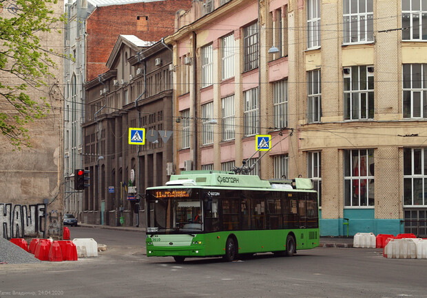 В Харькове общественный транспорт временно изменит маршрут. 