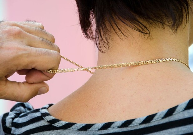 На водосховищі під Харковом пограбували жінку. 