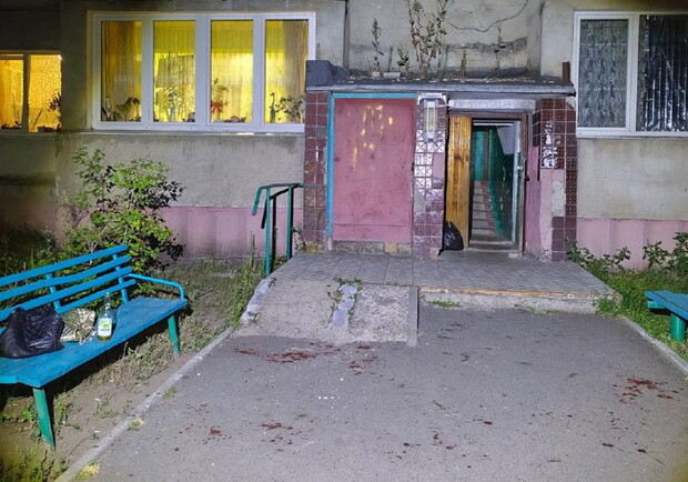 Приревновал: на Харьковщине мужчина ударил знакомого ножом в шею. Фото: Нацполиция