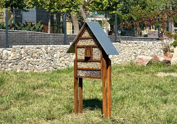 У Харківському зоопарку з’явився готель для диких комах. Скріншот: facebook/zookharkov1895