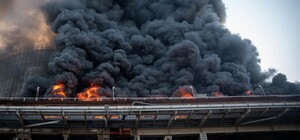 Масштабна пожежа у порту на Одещині: загорілася транспортна стрічка