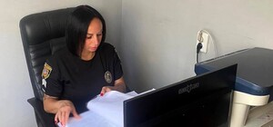 На Одещині поліцейська й багатодітна мама Олена Осадча поєднує службу, волонтерство та виховання трьох дітей