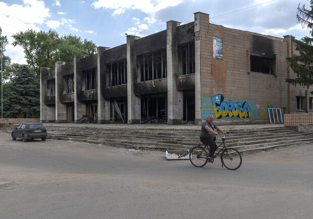 Из поселка Боровая эвакуируют чиновников. 