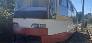 В Одесском районе трамвай наехал на пенсионерку: в каком состоянии пострадавшая