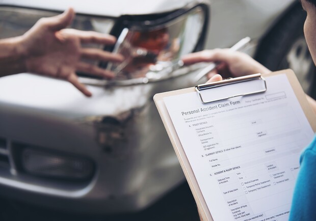 "Лежали у столі": розслідування семи кримінальних справ щодо ДТП у Харківській області зрушило з мертвої точки. 