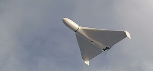 В Днепре горит многоэтажка после атаки: повреждены дома и авто