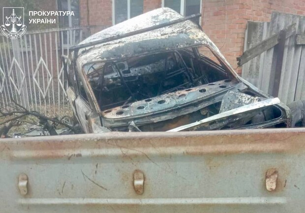 В Харьковской области россияне обстреляли автомобили: погибли два человека, ранен волонтер. 