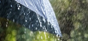 Одесу знову заливає: підтоплення на дорогах і дощ на цілий день