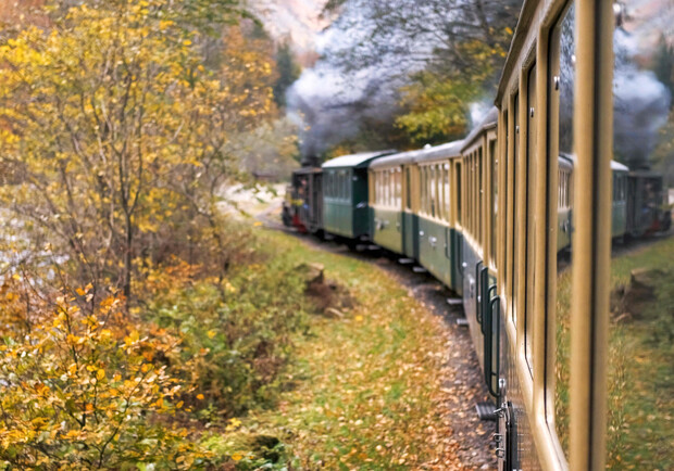Поїзди Харків – Львів та Ужгород – Харків змінили маршрути. 
