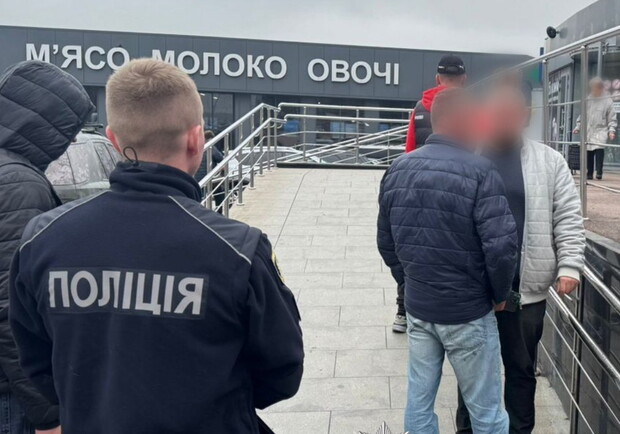 Чиновника ветеринарной службы Харькова задержали во время получения взятки. 