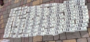 На Одещині ДБР викрило правоохоронця, який за 18 тисяч доларів обіцяв перевезти ухилянта через кордон