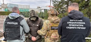 Харьковского военнослужащего подозревают в переправке украинцев через границу