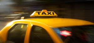 В Харькове таксиста оштрафовали за отказ обслуживать на украинском: сервис заблокировал доступ навсегда