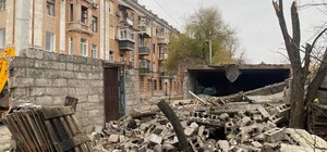 В Днепре вывезли более 80 тонн обломков после атаки дронов: в городе продолжаются восстановительные работы