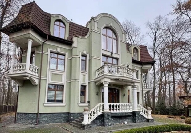 В Харькове продают "дворец" за 35 миллионов гривен. 