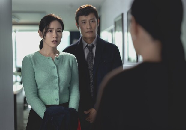 Рейтинг кинопремьер: что смотреть в кинотеатрах с 11 по 19 декабря - фото: Кадр из фильма "Никакого выбора". Adastra Cinema