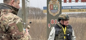 Американский бизнесмен принял участие в эвакуации людей из пригорода Купянска (видео)