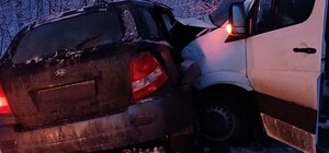 Под Харьковом автобус попал в ДТП: пассажиров госпитализировали