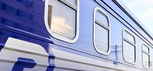 Ряд харківських поїздів затримуються через нічні обстріли та негоду