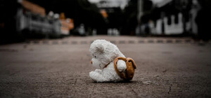 ВР разрешила принудительную эвакуацию детей из зон боевых действий: что это значит для Запорожья