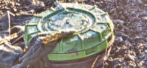 В Харьковской области оккупанты маскируют дистанционно сброшенные мины под мусор