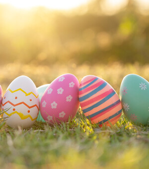 15 вариантов, как покрасить яйца на Пасху в 2026 году