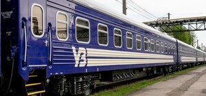На Днепропетровщине остановили поезд из-за атаки: пассажиров эвакуировали