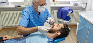 Безкоштовне протезування зубів у Дніпрі та області: хто може отримати допомогу і куди звертатися