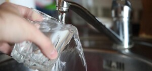 В Центральном районе Днепра с 27 апреля будут отключать воду должникам: список адресов
